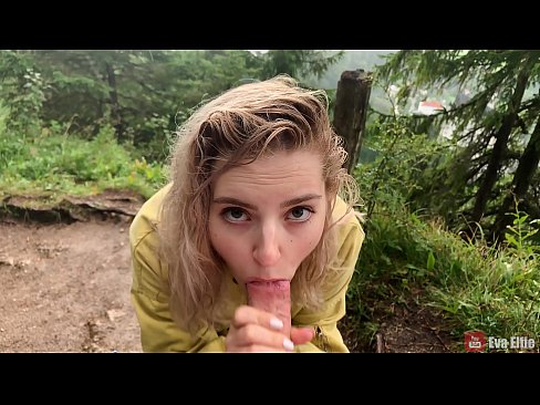 ❤️ Mädchen schluckt Sperma nach einem öffentlichen Blowjob - Eva Elfi Homemade porn bei de.fuckmymac.ru ﹏